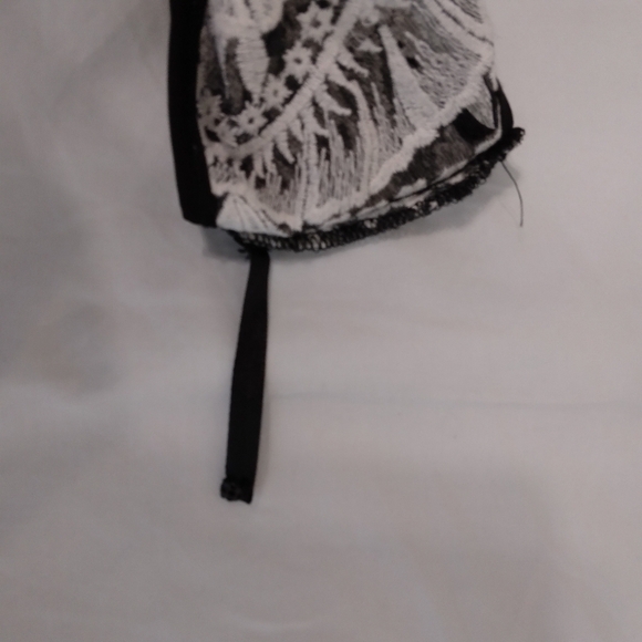 14 Peter Nygard Lace Overlay Dress Black White Tank V neck Floral Plus - Picture 8 of 9